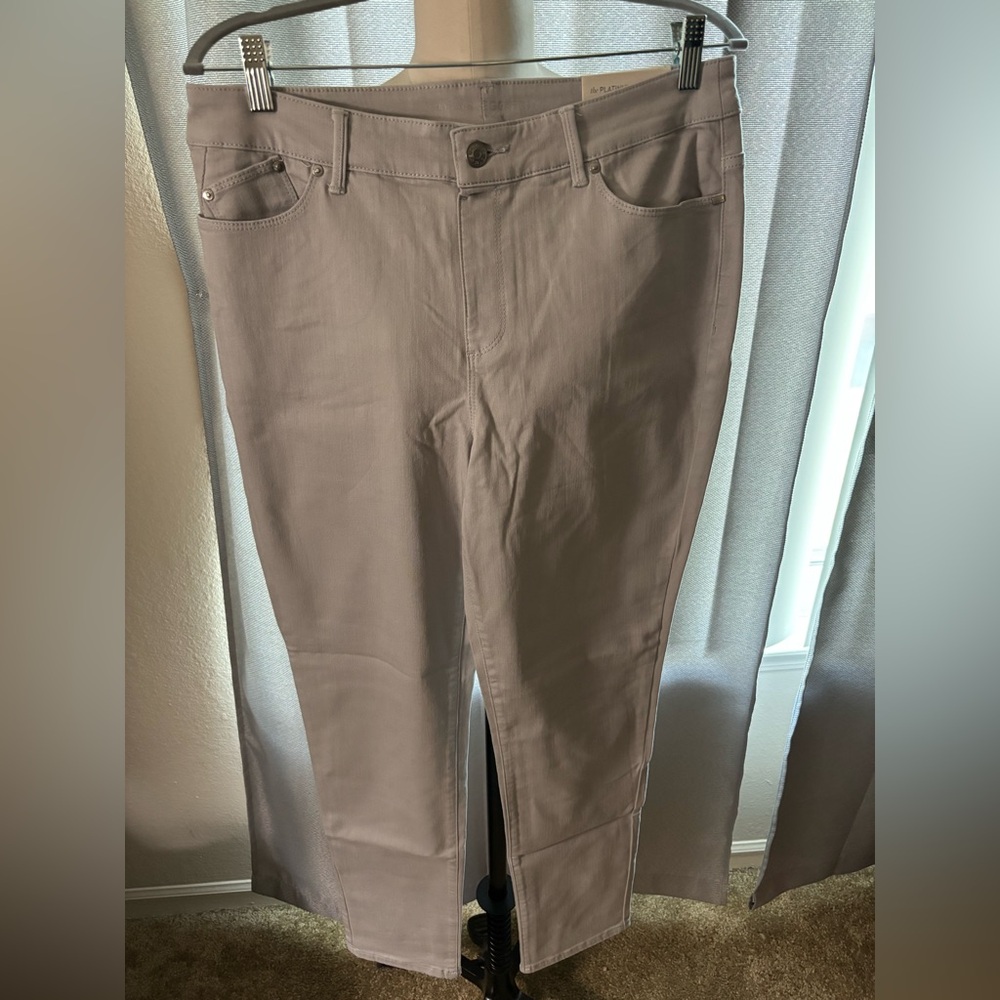 Chico's “the Platinum”Slim-fit, Tapered slim fit Jegging